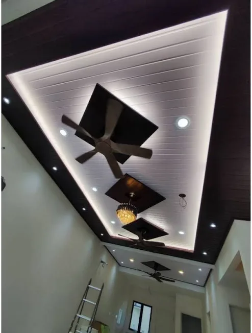 Siling plaster segi tiga dengan kipas